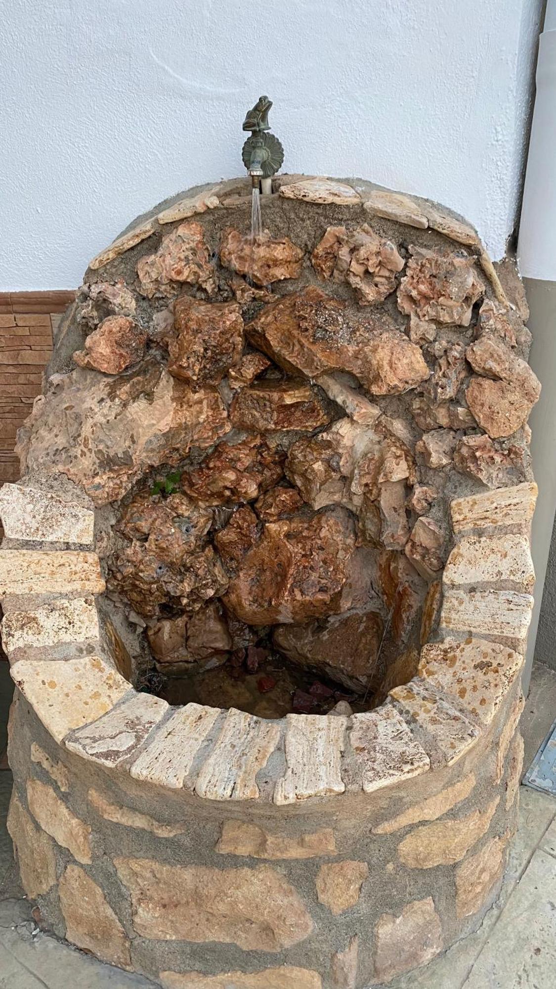 Cuevas Canada De Piedras * Graena